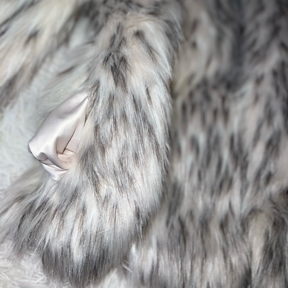 Torrid Faux Fur Jacket - Picture 6 of 7